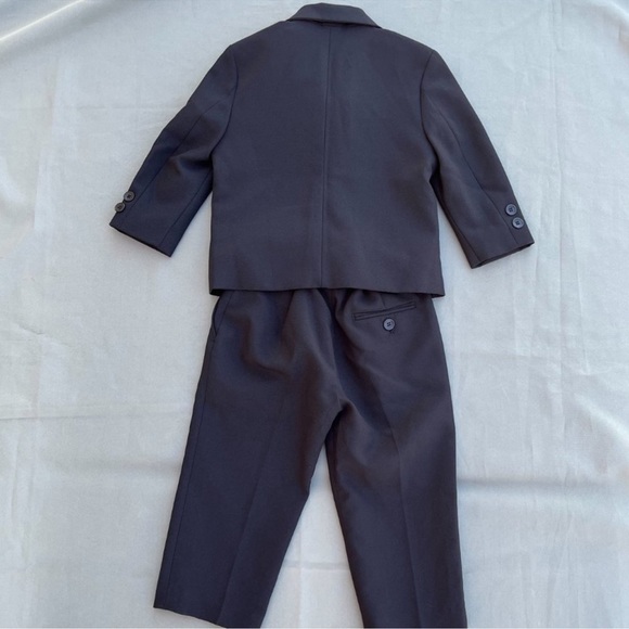 COPY - Boys black suit size 2-21w - Picture 3 of 9
